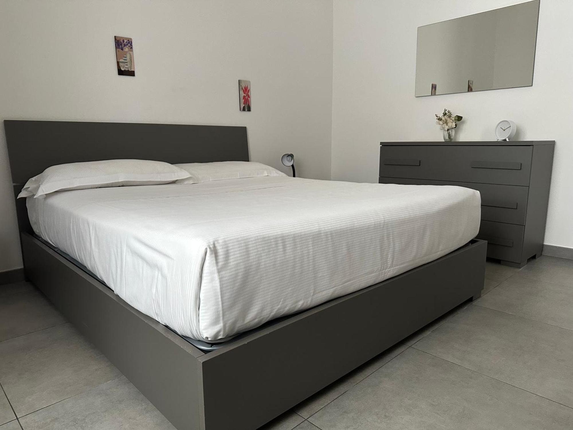 Toi Apartments Бриндизи Стая снимка