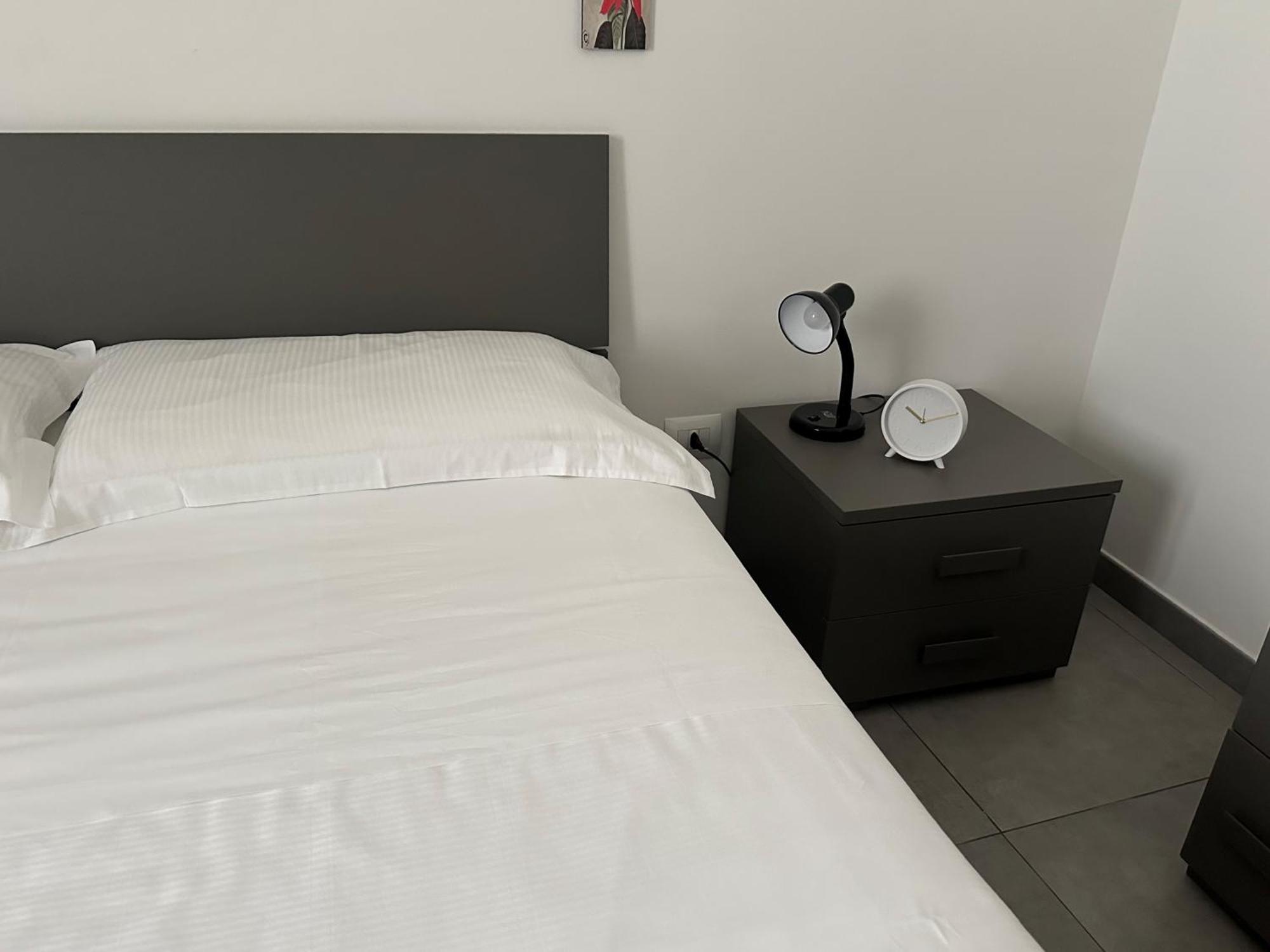 Toi Apartments Бриндизи Стая снимка